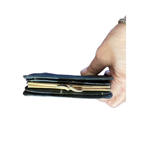 Vintage, black leather embossed snap closure two-sided wallet, 5 x 3 1/2 - Picture 6 of 6
